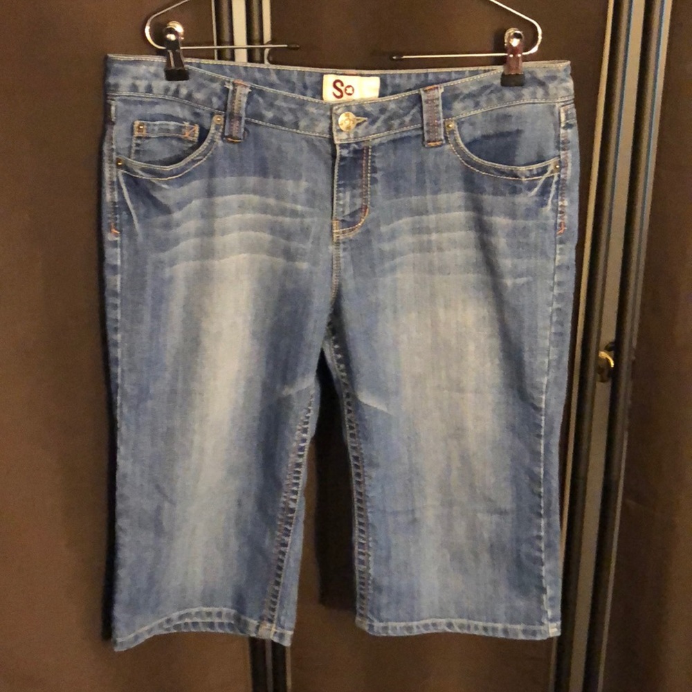 Ladies Knee Length Long Denim Shorts.